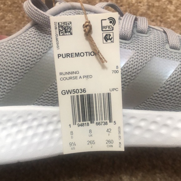 Athletic shoes - Picture 3 of 3